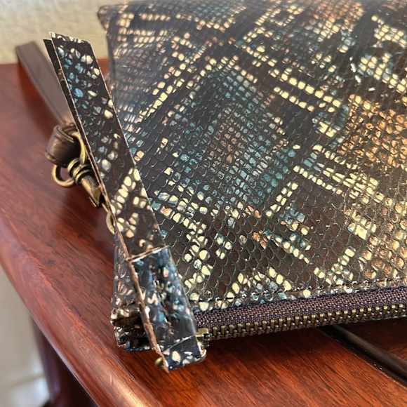 Laggo Studded Crossbody Bag - Picture 4 of 10